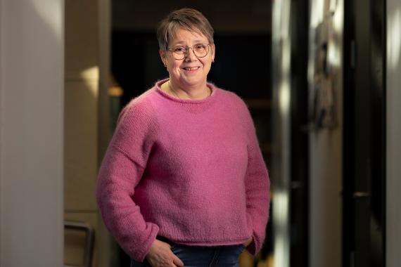 Olaug Lona Svingen